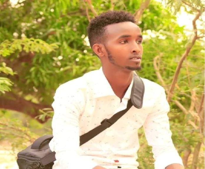 Radio Hiiraan-Weyn reporter, Mumin Muhumed Biyow briefly arrested in Bulo-Burte town, Hiiraan region, central Somalia, Wednesday 19 Feb, 2020. | Photo/ Courtesy/Radio Hiiraan-Weyn.