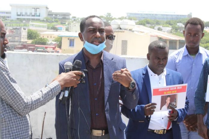 SJS Secretary General, Abdalle Ahmed Mumin speaks during a press conference in Mogadishu on Monday 18 May, 2020. | Photo credit: SJS.