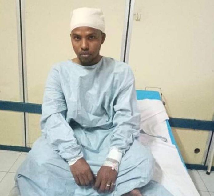 Radio Danan journalist, Abdifatah Abduqadir Sharif sustained head injuries after a police officer shot and injured him on Thursday 25 June, 2020. | Photo: SJS.