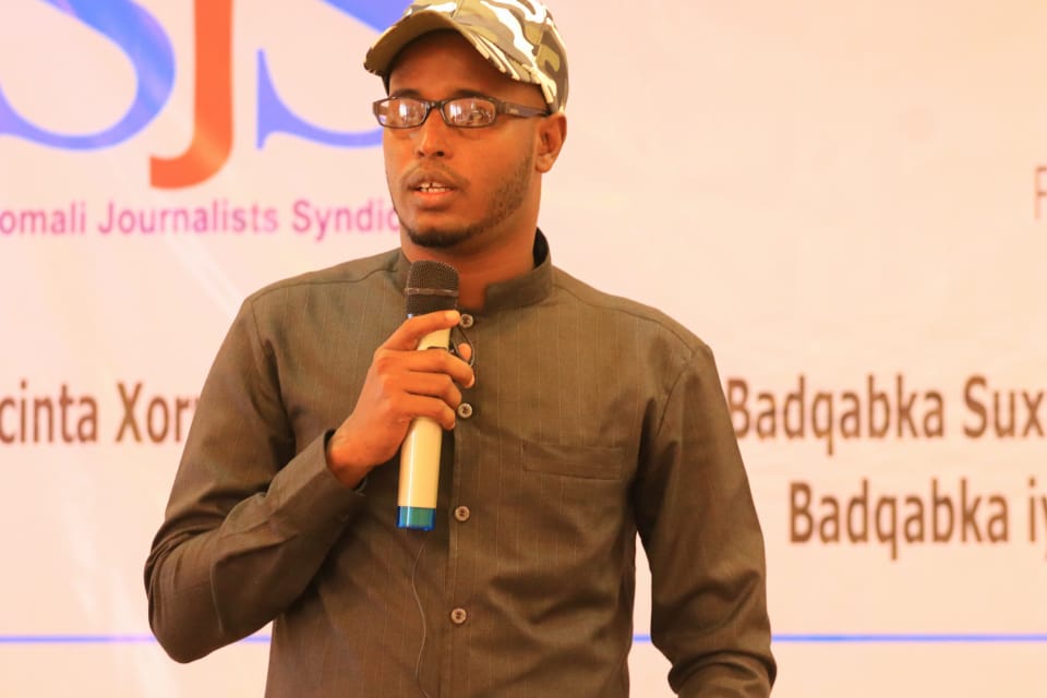 Radio Galkayo director, Mohamed Ali Siyad speaks during the end of a three-day training in Galkayo, Mudug on Thursday 9 September, 2021. | PHOTO CREDIT/SJS.