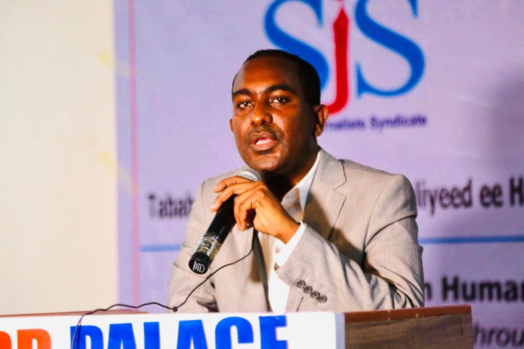 SJS Secretary General, Abdalle Ahmed Mumin, speaks at the conclusion of a three-day human rights journalism training in Baidoa on Monday, 14 February, 2022. | PHOTO/SJS. 