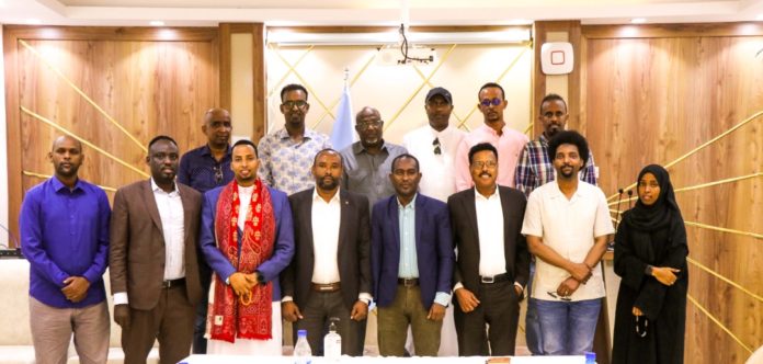 Journalists meet Speaker of Parliament's Lower House, Sheikh Adan Mohamed Nur (Madobe) on Friday 13 May, 2022.