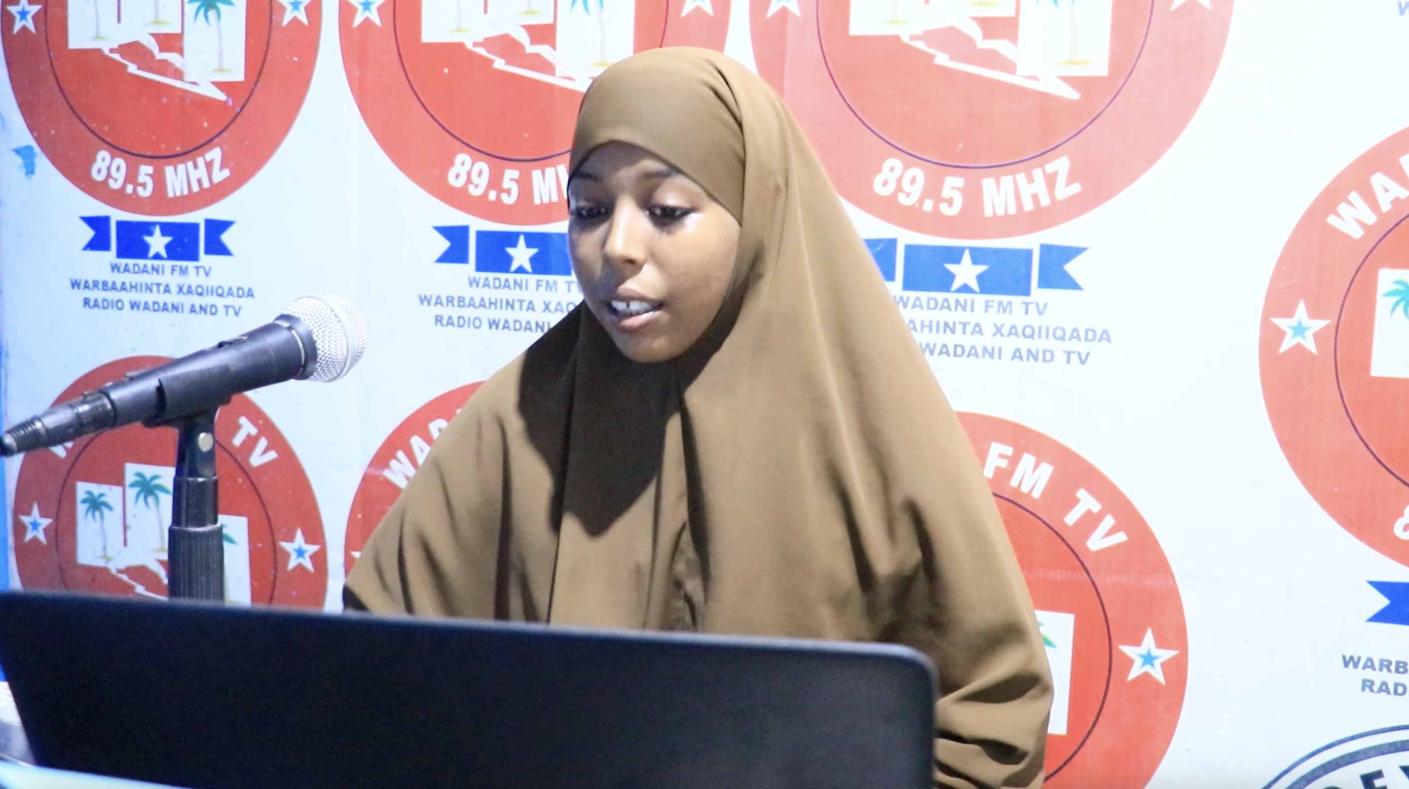 Sadia Osman Abdi from Wadani FM speaks to SJS after completing a three-day training on climate change reporting. | PHOTO/SJS.