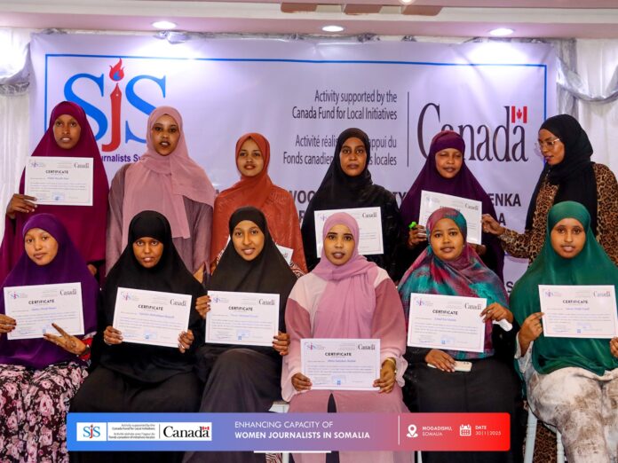 Training participants pose for a group photo during the end of the SJS women journalists training in Mogadishu on 30 January, 2025. | PHOTO/SJS.