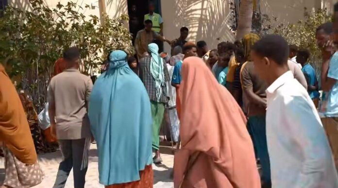 On 11 December, a bomb attack targeted a local school in the Dayniile neighborhood of Mogadishu, killing at least one person. Journalists who went to report on the attack were arrested.